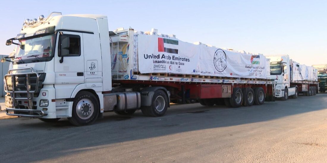 100 قافلة مساعدات اماراتية وصلت قطاع غزة منذ بداية عملية الفارس الشهم 3