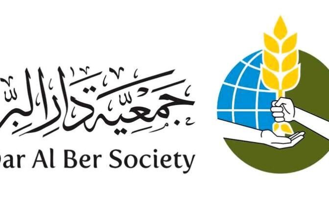 بمساهمة من جمعية دار البر … عملية الفارس الشهم 3 توزع طحين و”أفران طينة” لانتاج الخبز في مراكز إيواء النازحين