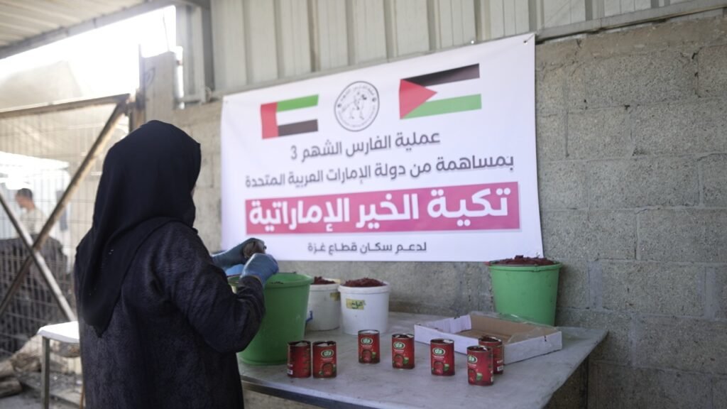 سعيًا لمساندة السكان وسط المجاعة.. عملية الفارس الشهم 3 تدعم تكية "النخيل" لتوفير الطعام لآلاف العائلات