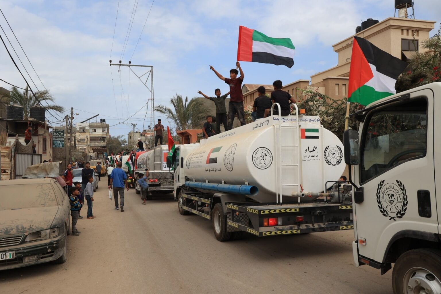 الإمارات تقدم 21 صهريج مياه لسكان قطاع غزة ضمن عملية الفارس الشهم 3