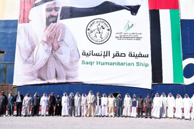 إبحار «سفينة صقر الإنسانية» محمّلة بأكثر من 4000 طن من المساعدات دعماً لقطاع غزة