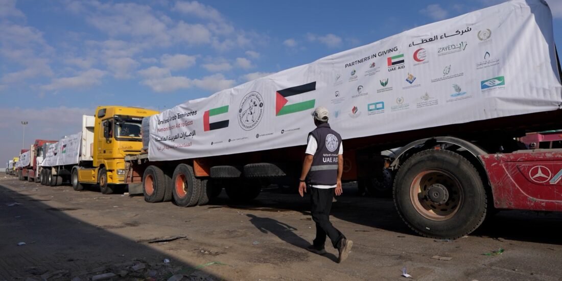 دخول 5 قوافل مساعدات إماراتية إلى قطاع غزة تحمل 980 طناً من المساعدات الإغاثية