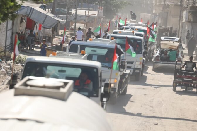 عملية الفارس الشهم 3 تُقدم (9) صهاريج مياه لمصلحة مياه وبلديات الساحل