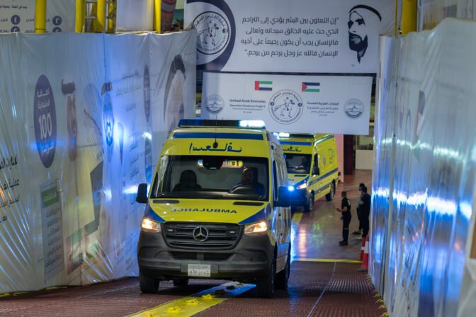 المستشفى الإماراتي العائم في العريش يستقبل 12 حالة جديدة من قطاع غزة